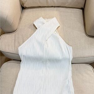 Elegant White Sleeveless Tank Top